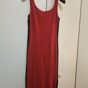Elegant Red and Black Sleeveless Dress
